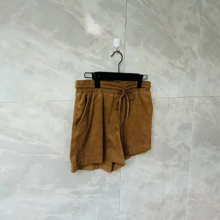 [BUNJANG] Suede Brown Shorts for Women / 스웨이드 반바지 브라운 여성용