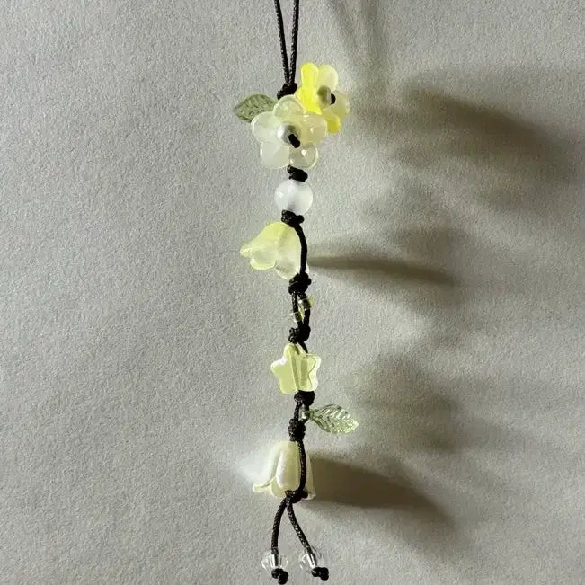 [BUNJANG] Handmade Knotted Flower Keychain / 개나리 꽃 매듭키링 비즈매듭키링 비즈키링 책갈피(실물이 더 이뻐요)