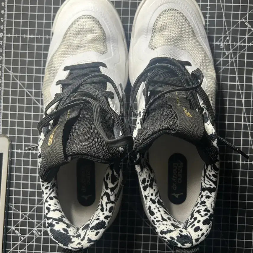 [BUNJANG] Mizuno Wave Momentum Elite Wide / 미즈노 웨이브 모멘텀 엘리트 와이드