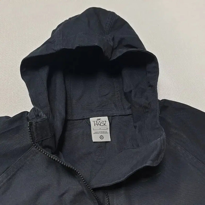 [BUNJANG] Nike Tech Pack Hooded Black Windbreaker Jacket / 나이키 TECH PACK 후드 블랙 바람막이 점퍼 프리사이즈