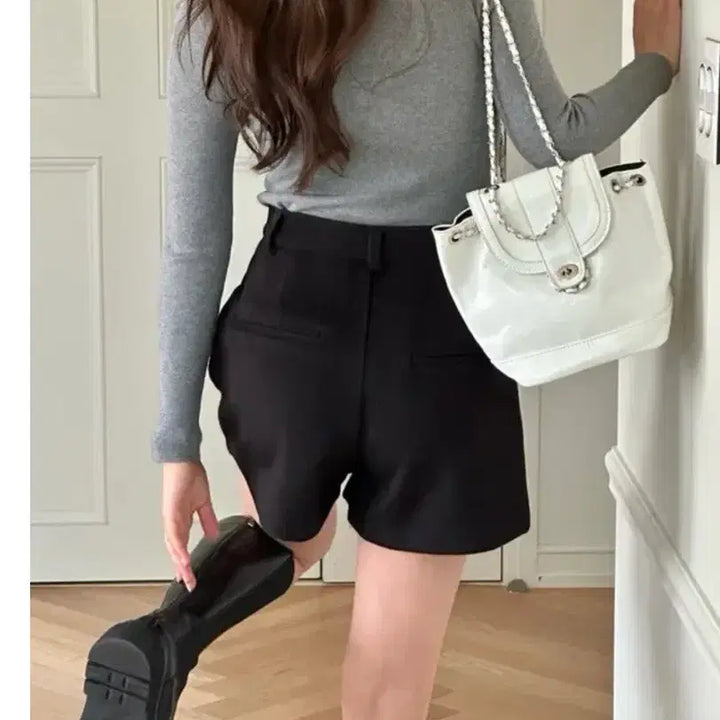 [BUNJANG] Unbranded Alpaca Blend High-Waist Short Pants / 새상품) 울 50% 알파카 하이웨스트 숏팬츠 블랙