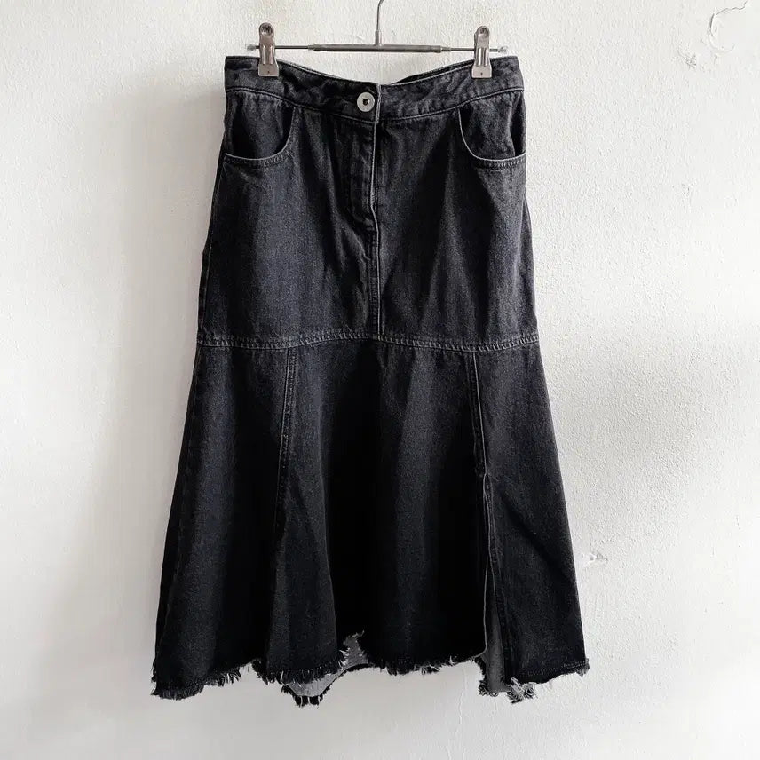 [BUNJANG] CC Collect Slit Detail Denim Skirt / 22FW CC COLLECT 옆트임 포인트 데님 스커트