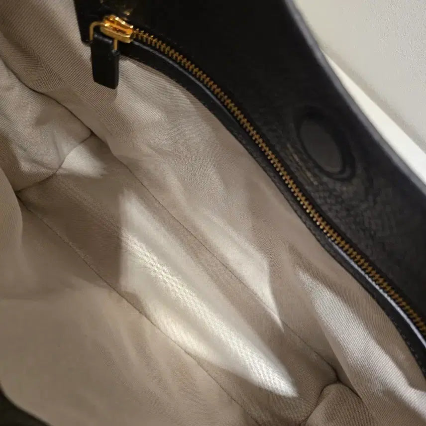 [BUNJANG] Tom Ford Alix Hobo Bag / 톰포드 알릭스 호보(Tomford Alix Hobo)