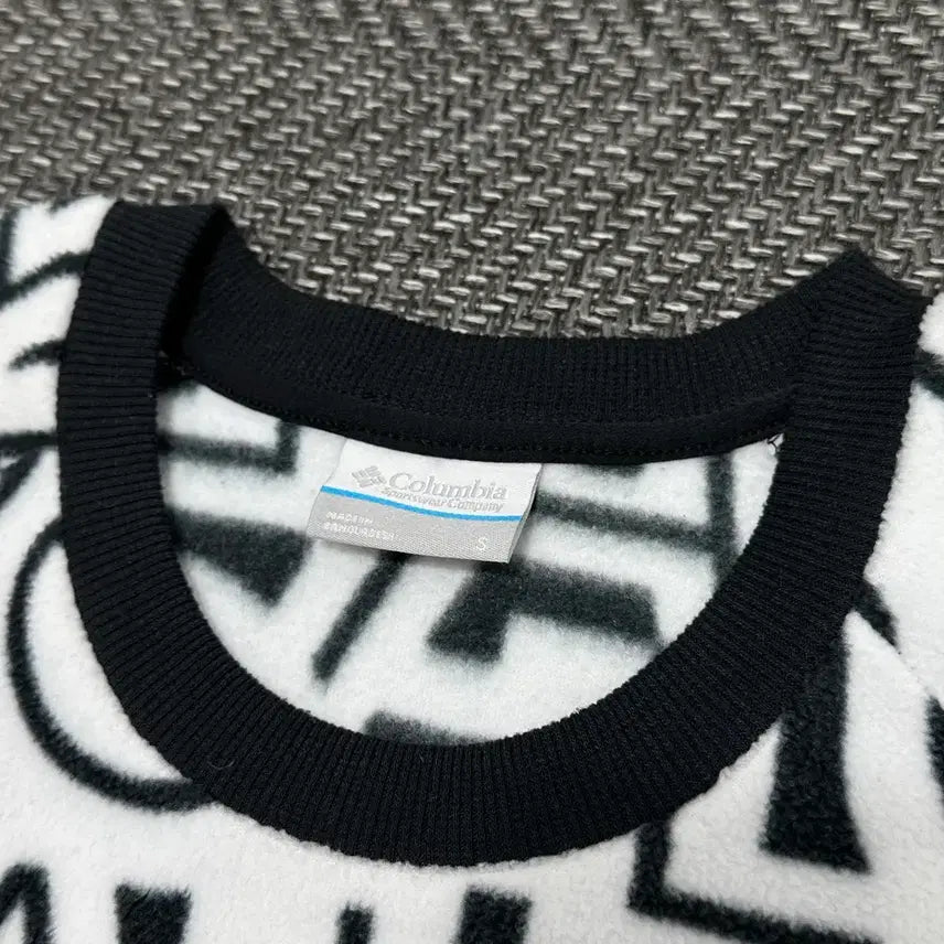 [BUNJANG] Columbia Fleece Sweatshirt S / 컬럼비아 레터링 플리스 후리스 맨투맨