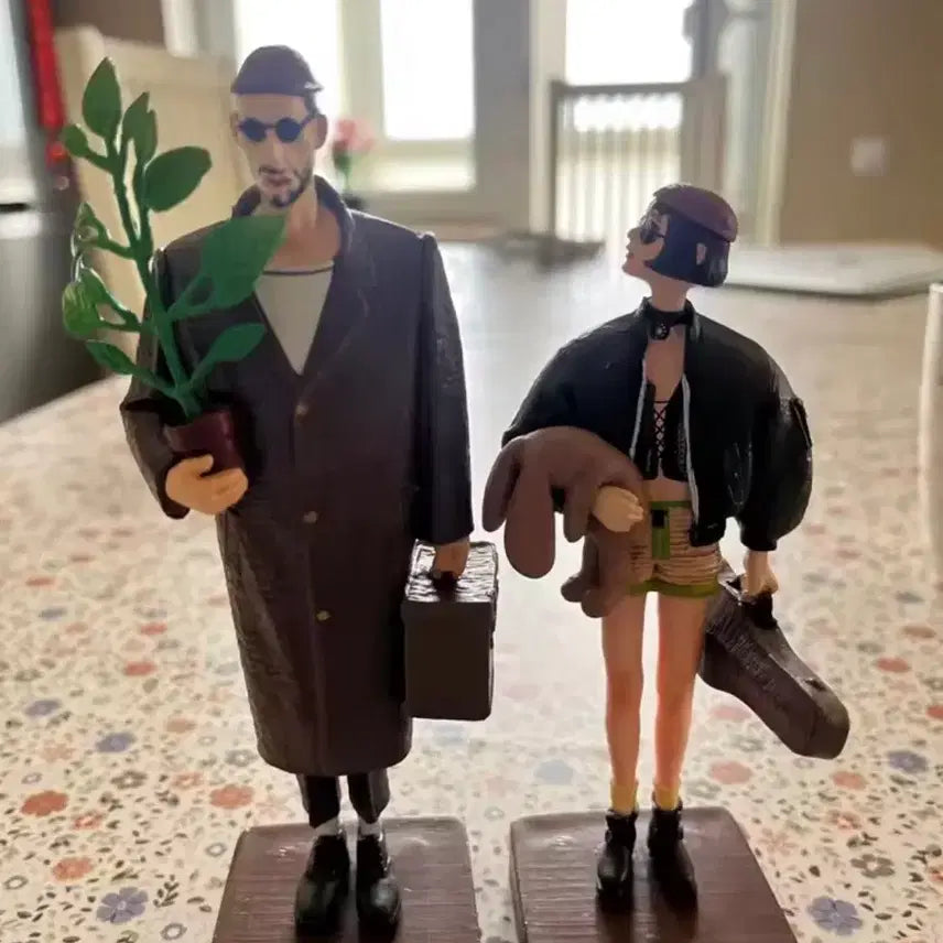 [BUNJANG] Leon & Mathilda Figure Set + Embroidered Patch / 레옹마틸다 피규어 +자수패치 등 (인테리어 소품)