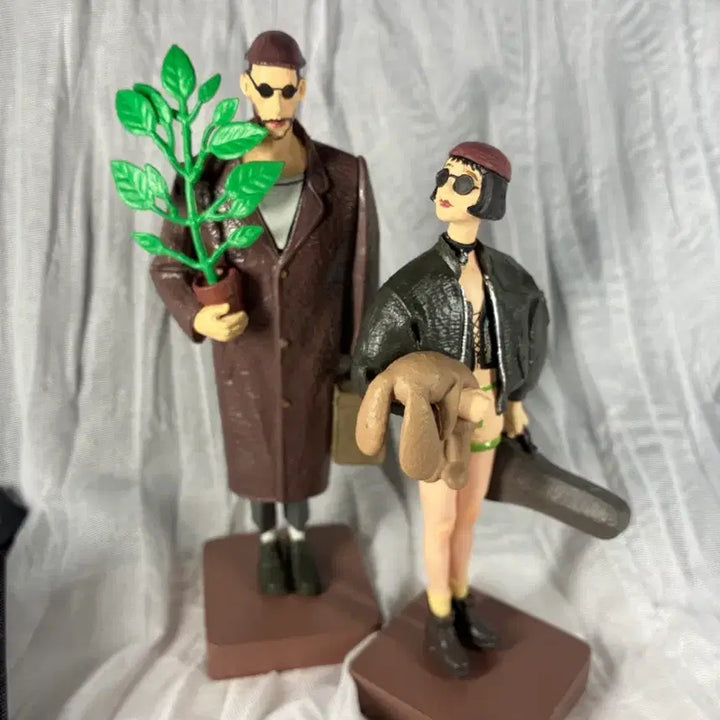 [BUNJANG] Leon & Mathilda Figure Set + Embroidered Patch / 레옹마틸다 피규어 +자수패치 등 (인테리어 소품)