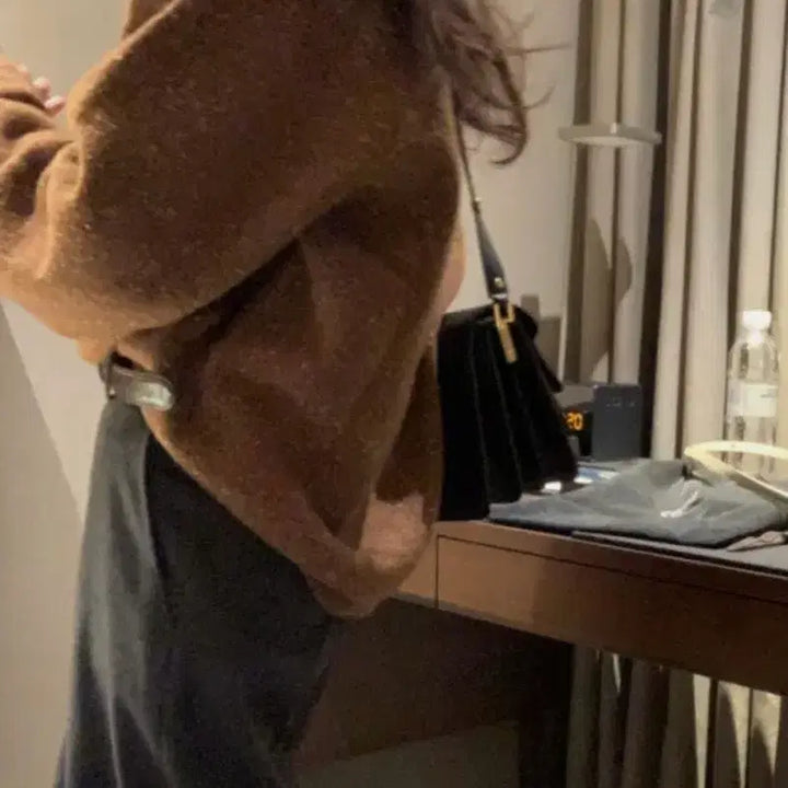 [BUNJANG] Ounce V-Neck Knit / ounce 온스 브이넥 니트