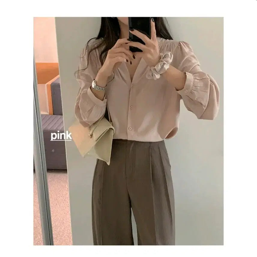 [BUNJANG] Merelyaround Tencel V-Neck Shirring Long Sleeve Blouse / 텐셀 브이넥 셔링 긴팔 블라우스_메리어라운드 셔츠 여성의류