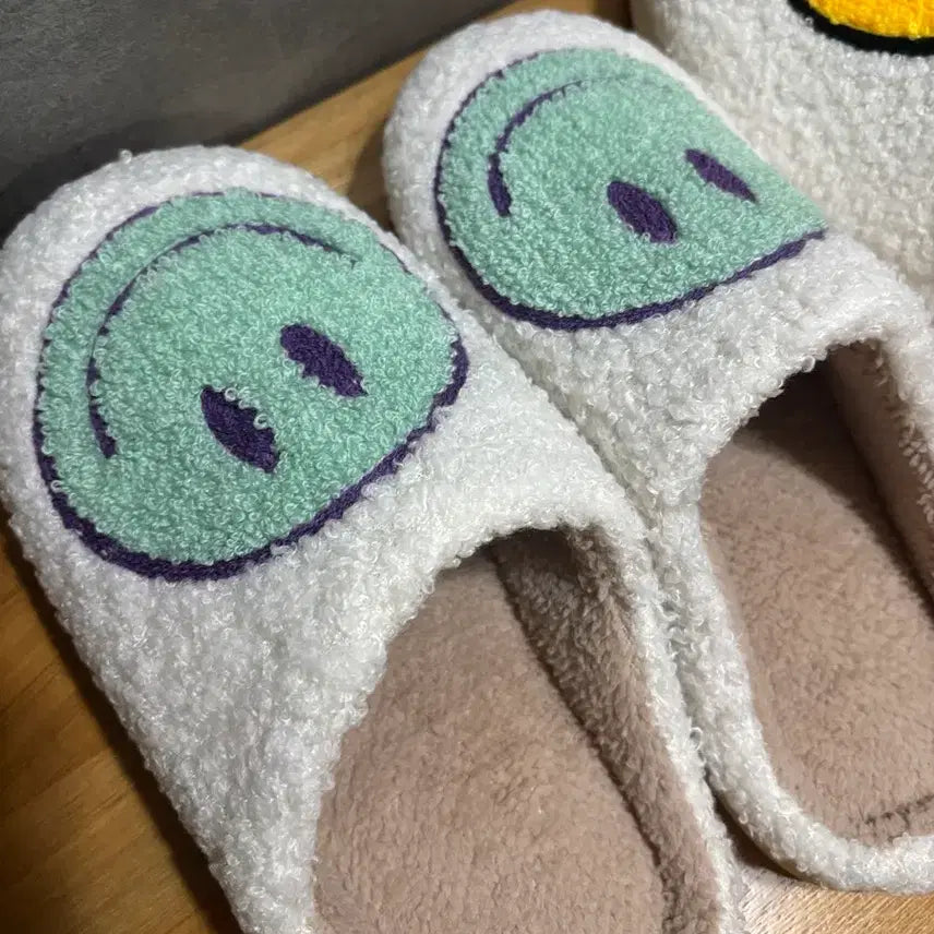 [BUNJANG] Smile Slippers (2) / 스마일 슬리퍼 실내화 2개 (새상품)