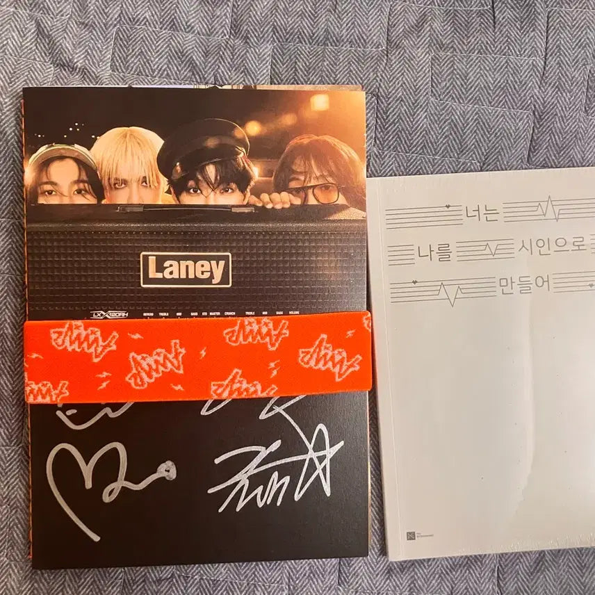 [BUNJANG] AxMxP Signed Album and Debut Showcase Gift / 급전) AxMxP 사인앨범 및 데뷔 쇼케 역조공 시집, amp 에이엠피
