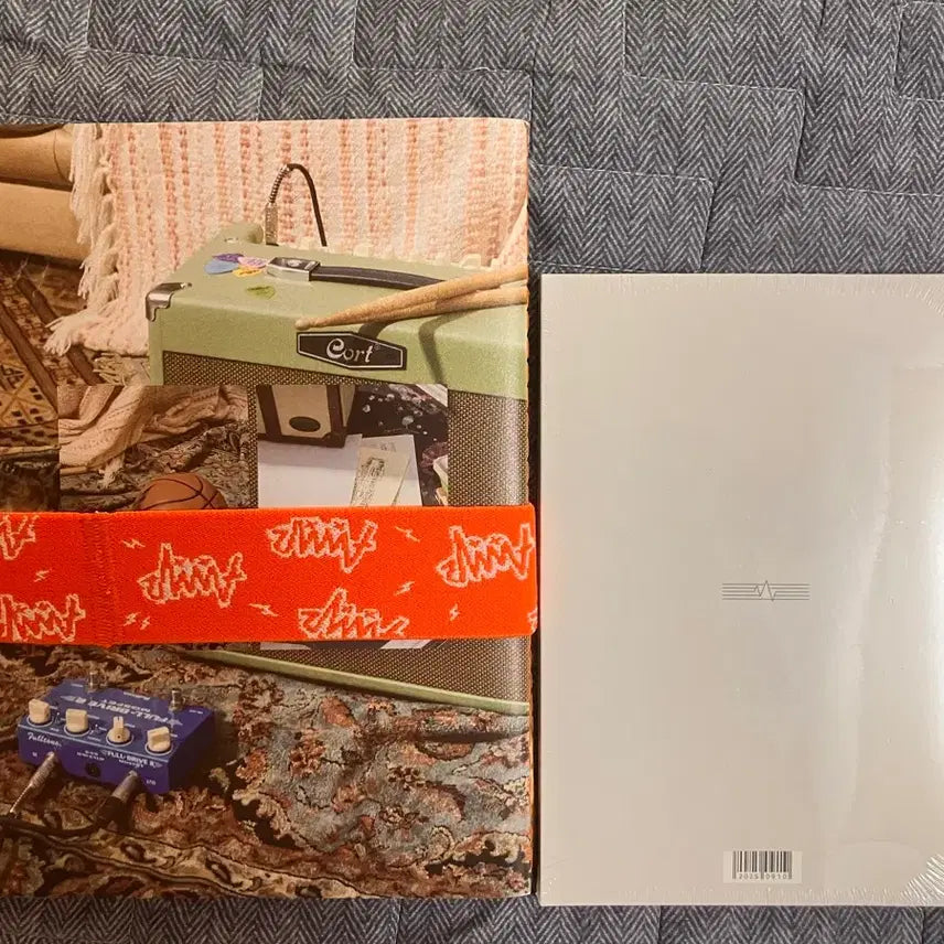 [BUNJANG] AxMxP Signed Album and Debut Showcase Gift / 급전) AxMxP 사인앨범 및 데뷔 쇼케 역조공 시집, amp 에이엠피