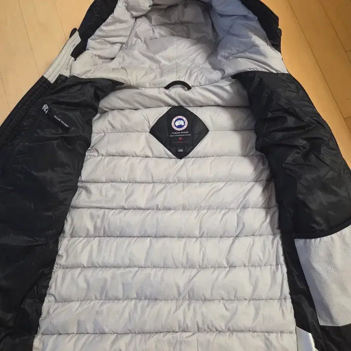 [BUNJANG] Canada Goose Hooded Padded Jacket / 캐나다구스 후드 패딩 블랙