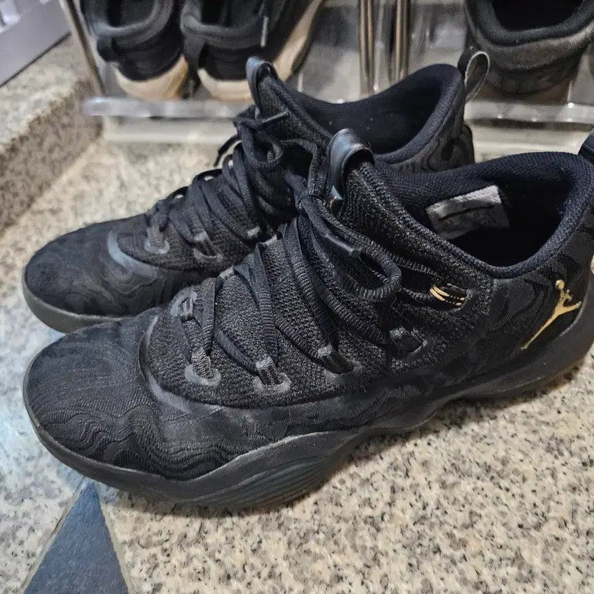 [BUNJANG] Nike Jordan Super.Fly Low Sneakers / 나이키 조던 슈퍼플라이 (275)