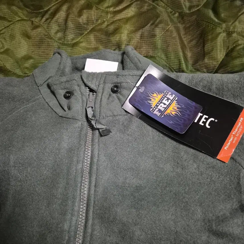 [BUNJANG] US Military FR Polartec Jacket M-R / 미군 FR 난염 폴라텍 자켓 M-R 105
