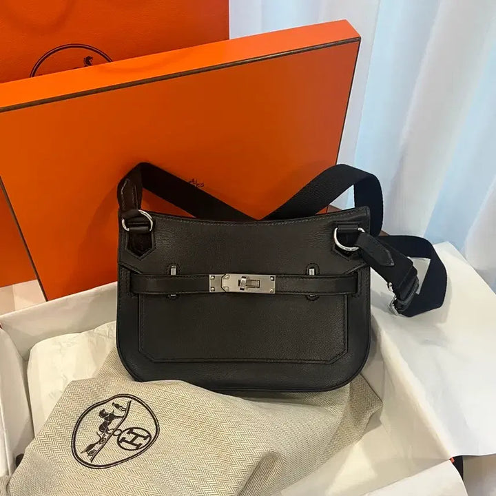 [BUNJANG] Hermes Jypsiere Mini 89 Noir Black Crossbody Bag / 에르메스 집시에르 미니 89 noir 블랙 은장 hermes
