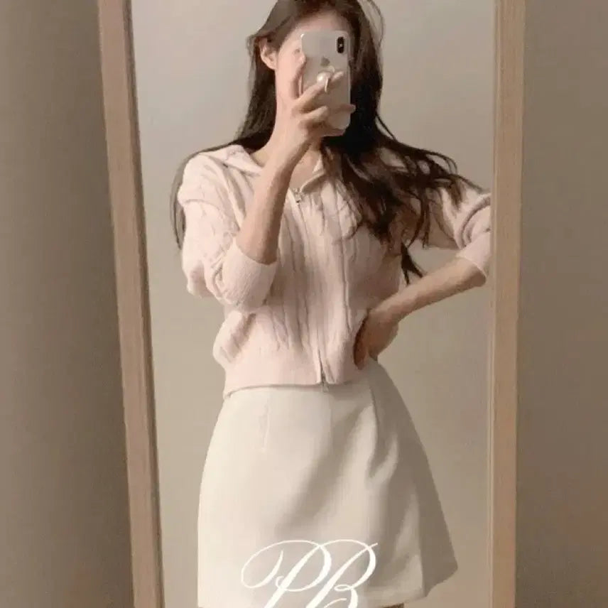 [BUNJANG] Avely Pubit Knit Cardigan / 에이블리 퍼빗 니트 가디건