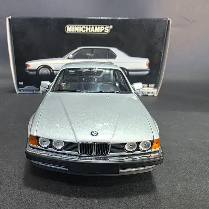 [BUNJANG] Minichamps BMW E32 730i 1/18 Scale Model / 1/18 미니챔프 BMW E32 730i