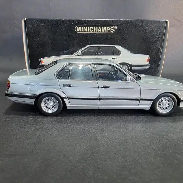 [BUNJANG] Minichamps BMW E32 730i 1/18 Scale Model / 1/18 미니챔프 BMW E32 730i