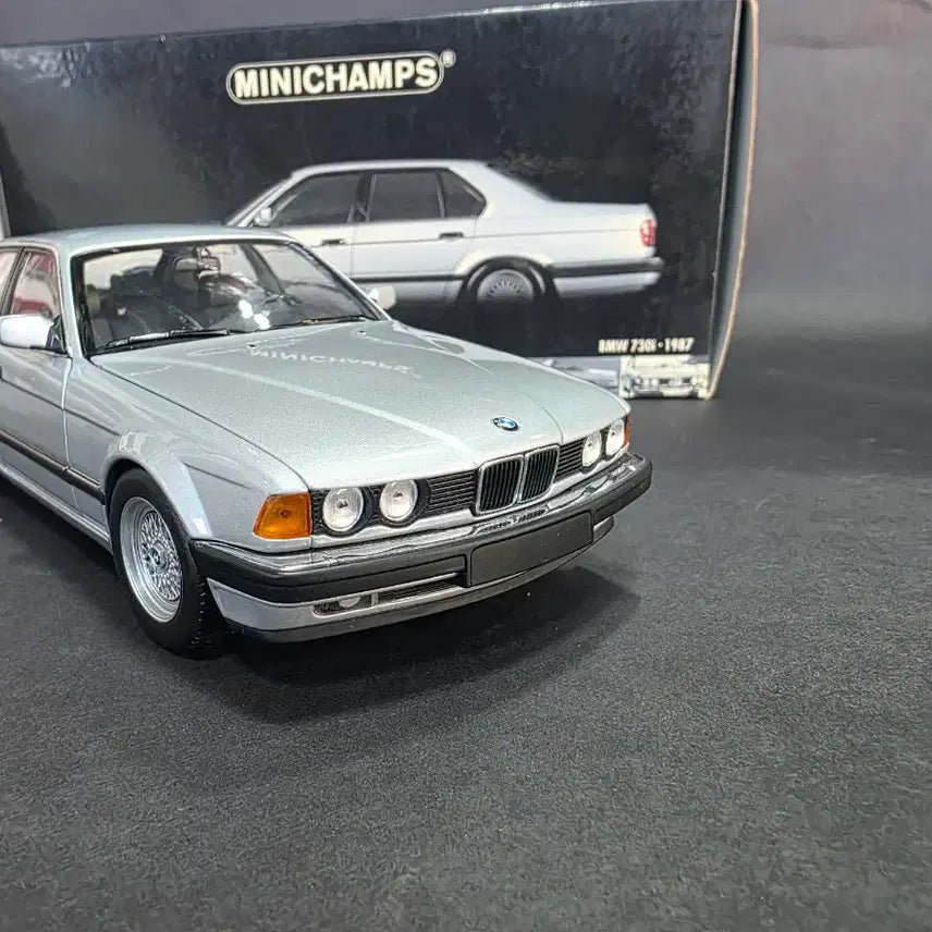 [BUNJANG] Minichamps BMW E32 730i 1/18 Scale Model / 1/18 미니챔프 BMW E32 730i