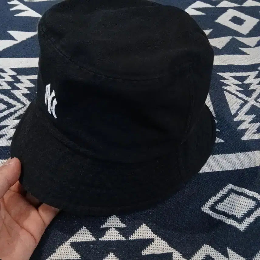 [SOLD OUT] MLB 엠엘비 블랙 뉴욕양키즈 팀로고 코튼 벙거지 버킷햇 60