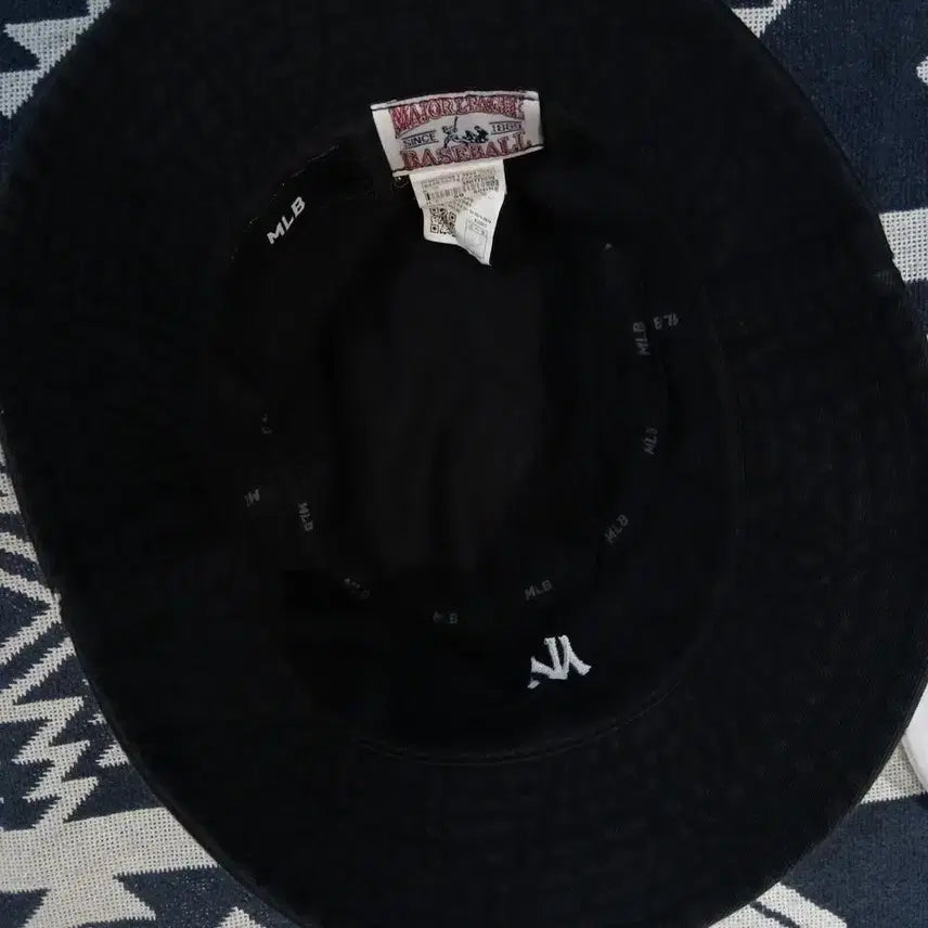 [SOLD OUT] MLB 엠엘비 블랙 뉴욕양키즈 팀로고 코튼 벙거지 버킷햇 60