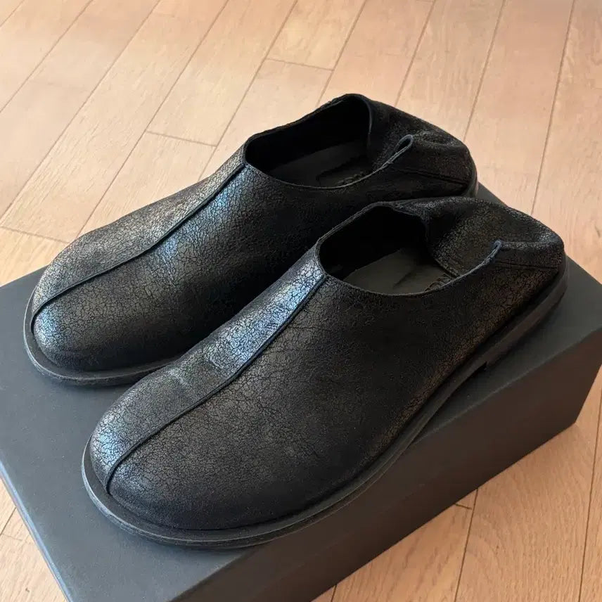 [BUNJANG] Insilence Crack Leather Clogs Black / [280] 인사일런르 크랙 레더 클로그 BLACK