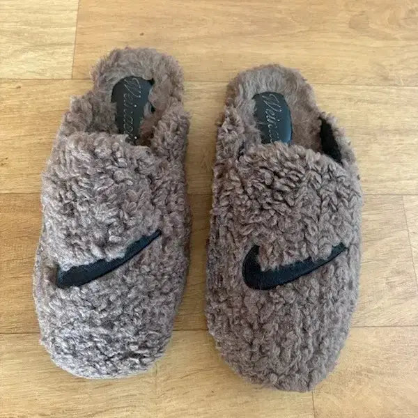 [BUNJANG] Nike Brown Fur Slippers / #마지막 가격 내림#나이키 브라운 털 슬리퍼