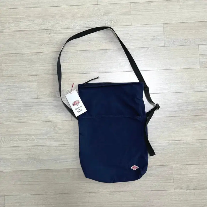[BUNJANG] Danton Shoulder Bag Navy / 단톤 숄더백 네이비