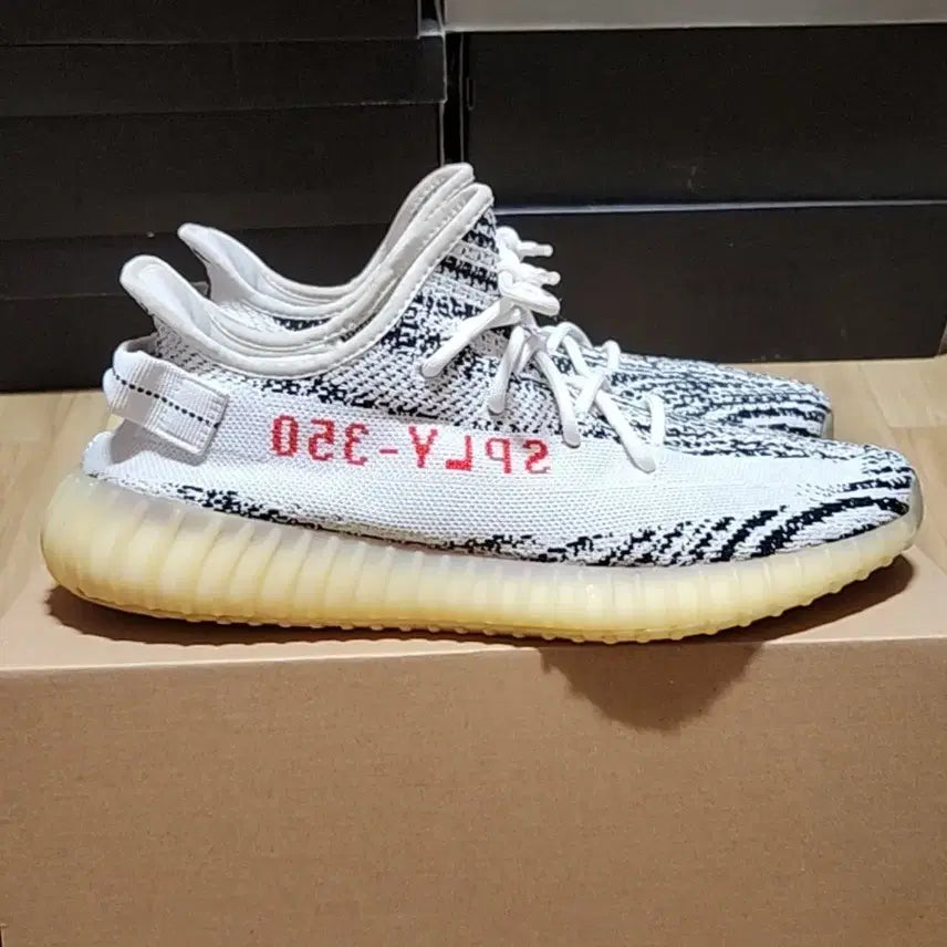 [SOLD OUT] 아디다스 이지부스트 290 지브라 350v2