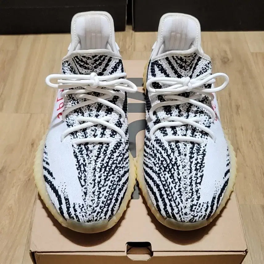 [SOLD OUT] 아디다스 이지부스트 290 지브라 350v2