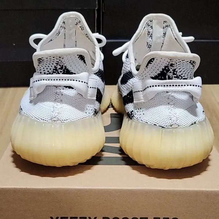 [SOLD OUT] 아디다스 이지부스트 290 지브라 350v2