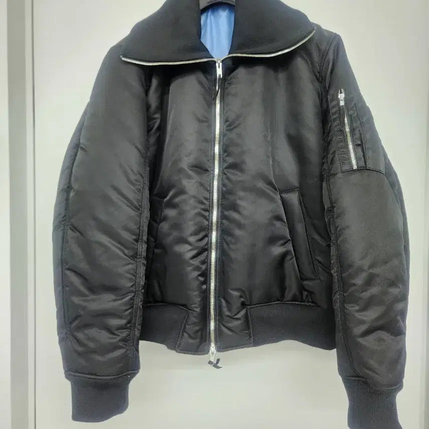 [BUNJANG] Label Archive Nylon Bomber Jacket Black (Size 2) / 라벨아카이브 나일론 봄버 점퍼 블랙(2사이즈)