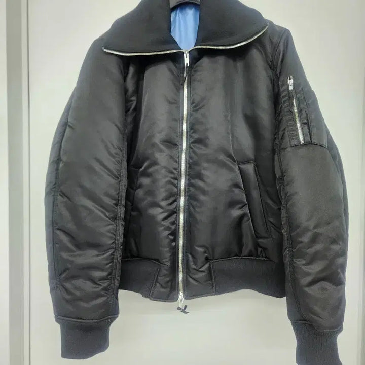 [BUNJANG] Label Archive Nylon Bomber Jacket Black (Size 2) / 라벨아카이브 나일론 봄버 점퍼 블랙(2사이즈)