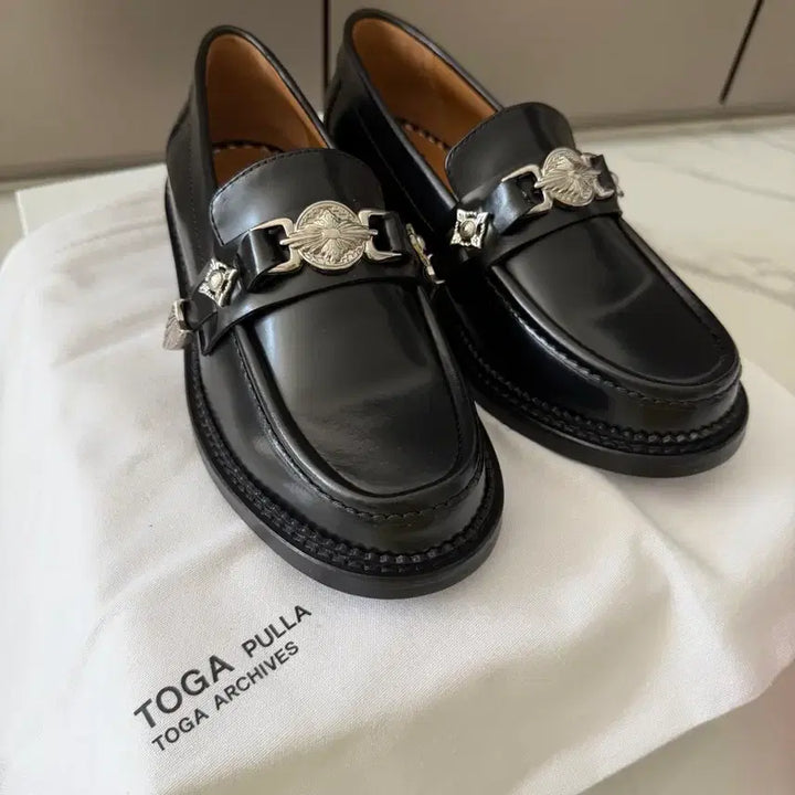 [BUNJANG] TOGA PULLA Metal Loafer / (37.5) TOGA PULLA 토가풀라 메탈 로퍼