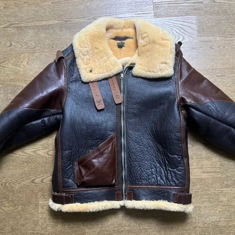 [BUNJANG] Eastman Leather B-3 Mustang Jacket 42 Size / 이스트맨레더 B-3 무스탕 자켓 42사이즈
