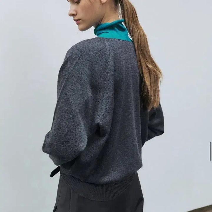 [BUNJANG] Mohan RTF V-Neck Knit Charcoal (M) / [새상품/택뜯음] 모한 RTF 홀가먼트 브이넥 니트 (차콜 / M)