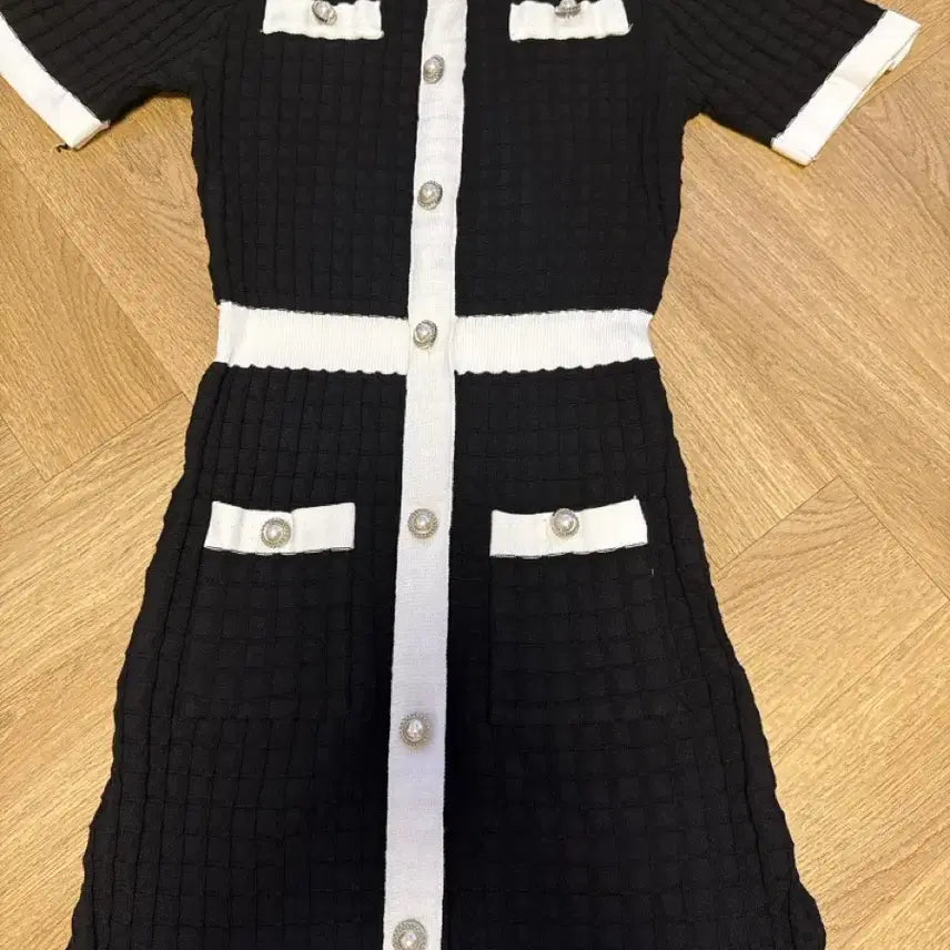 [BUNJANG] ZARA Pearl Embellished Black Sweater Dress / 후드 스웨터 니트 원피스 블랙 명품 수입 자라 진주