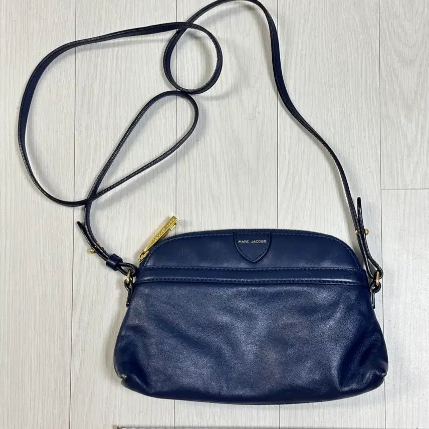 [BUNJANG] MARC JACOBS Navy Leather Crossbody Bag / [정품] 마크제이콥스 네이비 가죽 크로스백