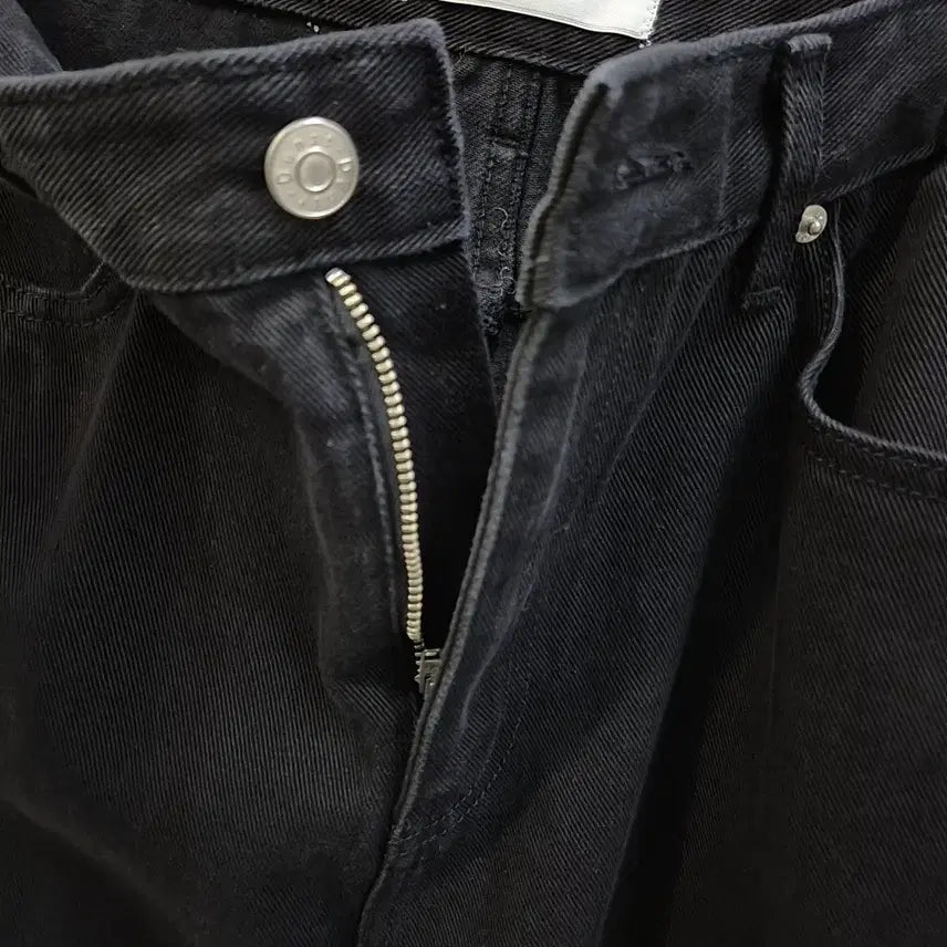 [BUNJANG] Dunst Black Loose Fit Denim Pants M / 25ss던스트 블랙 루즈진 데님 팬츠 M