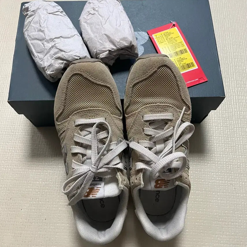 [BUNJANG] New Balance 373 Beige Suede Sneakers / 뉴발란스 운동화 373-230사이즈