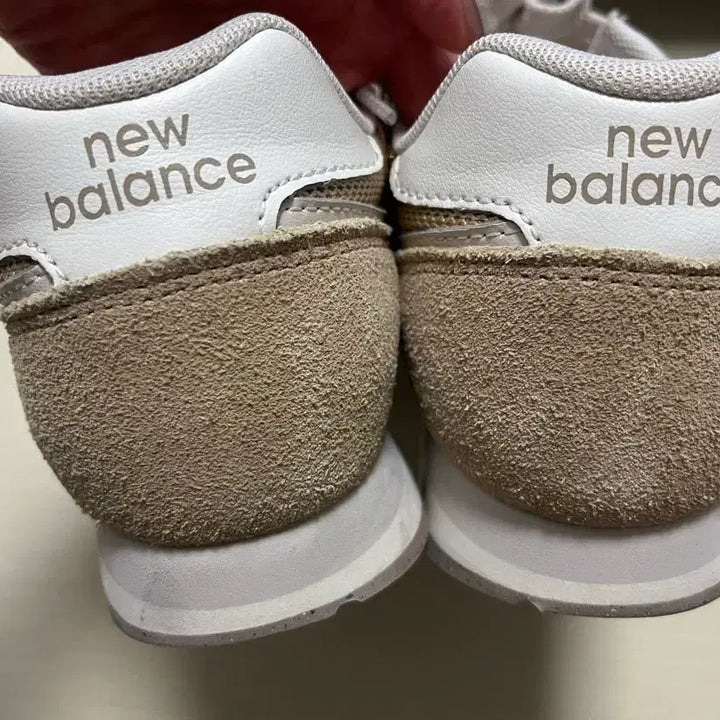 [BUNJANG] New Balance 373 Beige Suede Sneakers / 뉴발란스 운동화 373-230사이즈