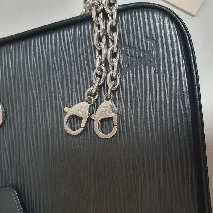 [BUNJANG] Louis Vuitton Epi Pouch / 루이비통 이지파우치 에피 (에삐) 동영상0