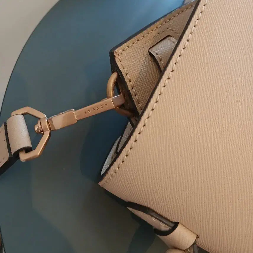 [BUNJANG] Lovecat Crossbody Bag / 러브캣 정품 크로스백