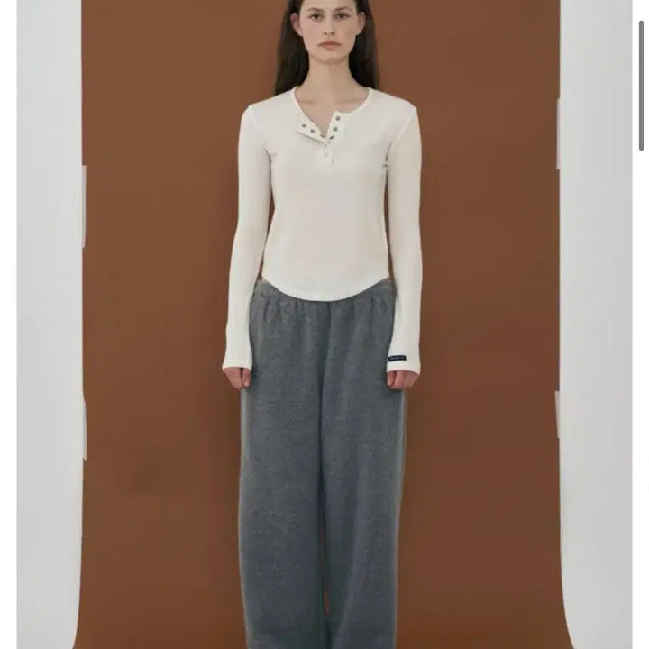 [BUNJANG] So Dinky Bread Ivory Henley Neck T-shirt / 쏘딩키브레드 버튼 아이보리 헨리넥 티셔츠