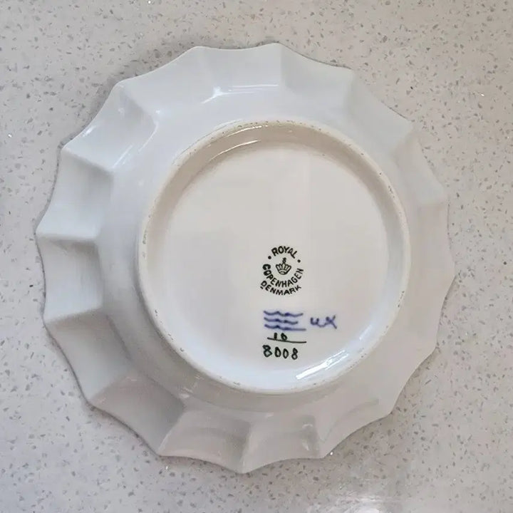 [BUNJANG] Royal Copenhagen Blue Flower 16-angle Plate / 로얄코펜하겐 블루플라워 16각 꽃접시