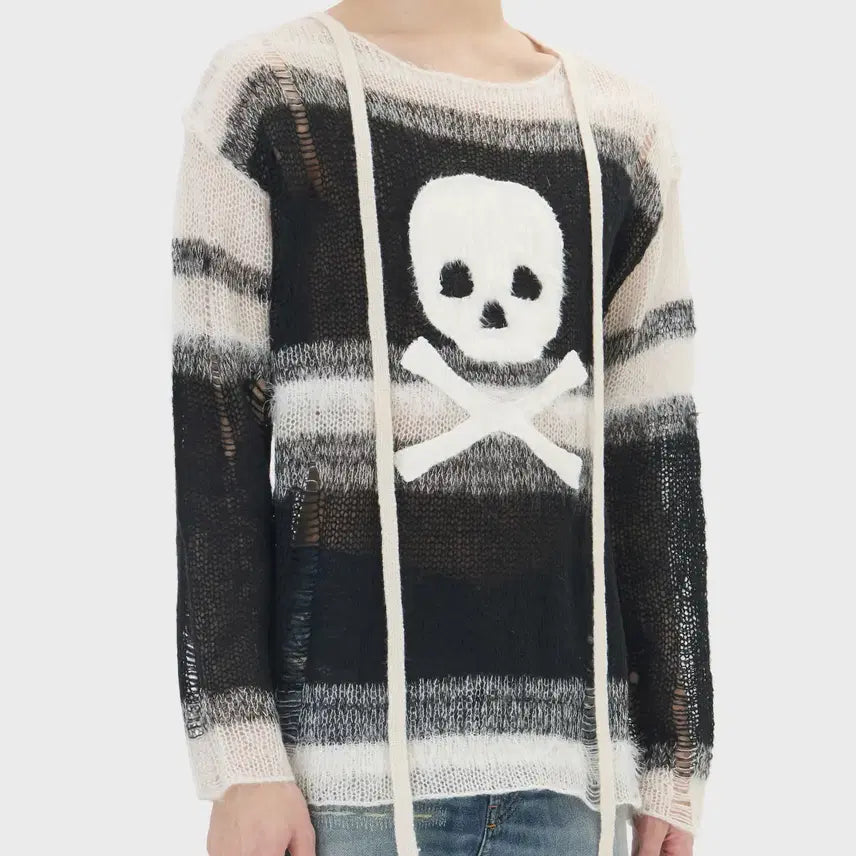 [BUNJANG] Hysteric Glamour Skull Applique Striped Sweater White / 히스테릭 글래머 스컬 아플리케 크러쉬드 스트라이프 스웨터 화이트