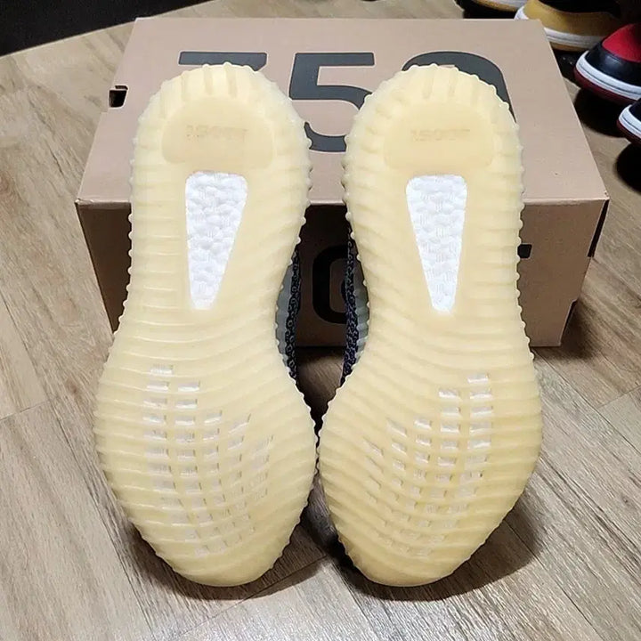 [SOLD OUT] 아디다스 270 이지부스트 카본 350v2