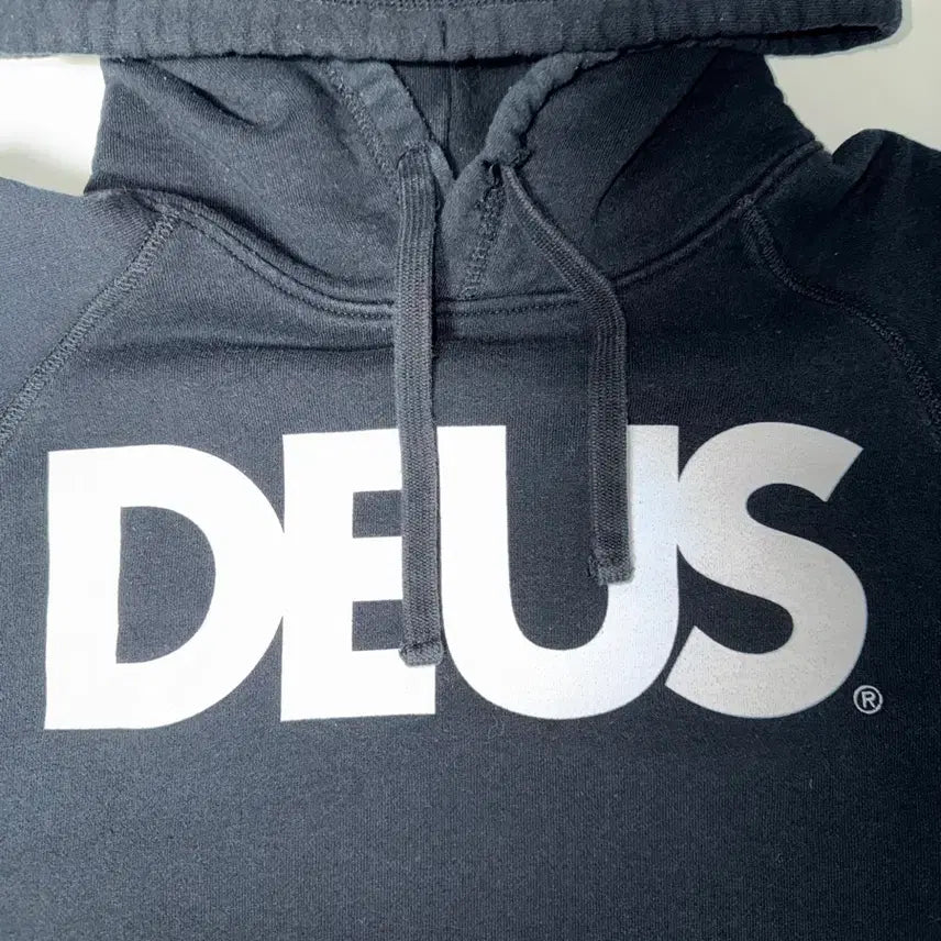 [BUNJANG] Deus Hooded Sweatshirt / 데우스 후드티