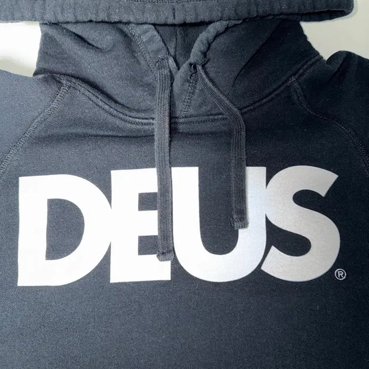 [BUNJANG] Deus Hooded Sweatshirt / 데우스 후드티