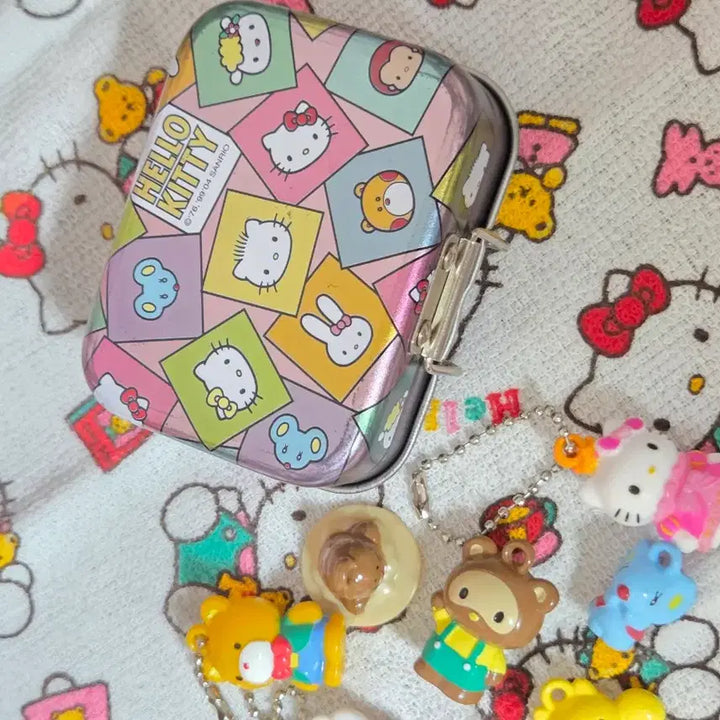 [BUNJANG] Classic Kitty Mini Tin Case / 고전키티 키티친구 미니 틴케이스 판매(가격고정)